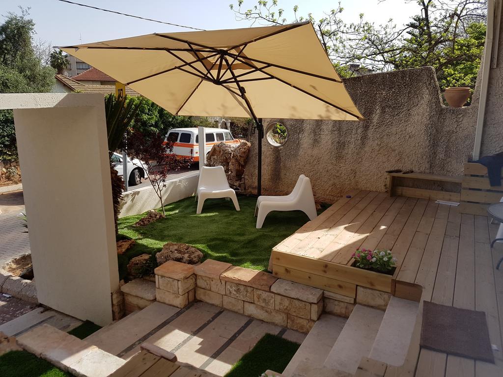 Quiet Garden Villa Rishon LeZion Exteriör bild