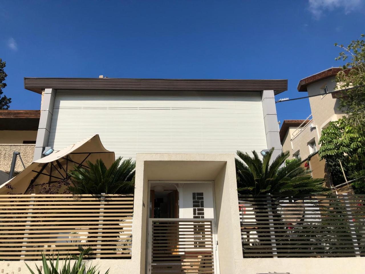 Quiet Garden Villa Rishon LeZion Exteriör bild