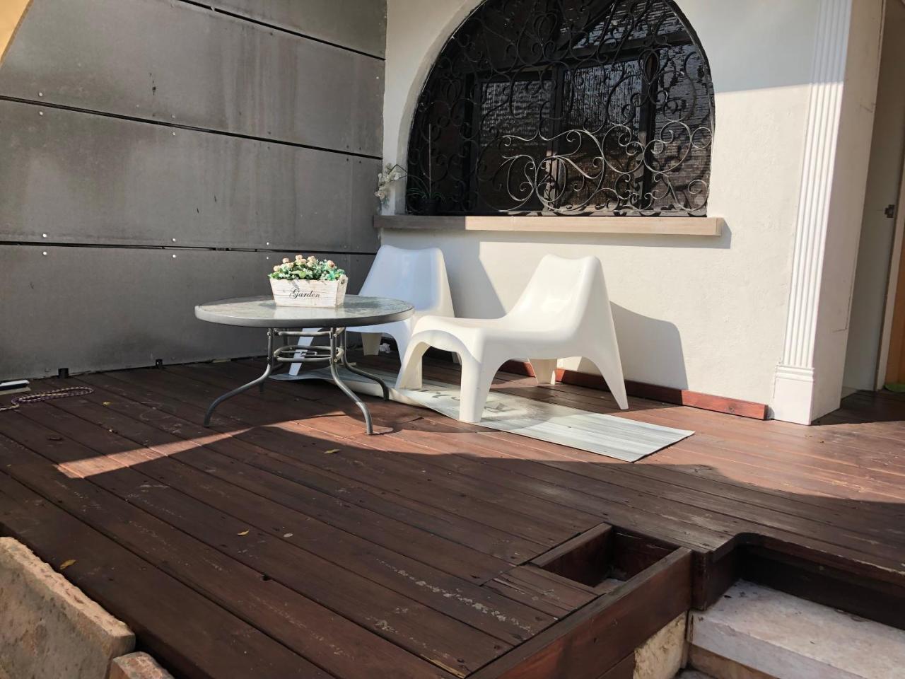Quiet Garden Villa Rishon LeZion Exteriör bild